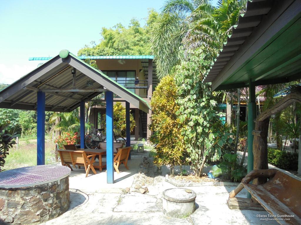 Swiss Ticino Guesthouse & Restaurant Mae Wang Esterno foto
