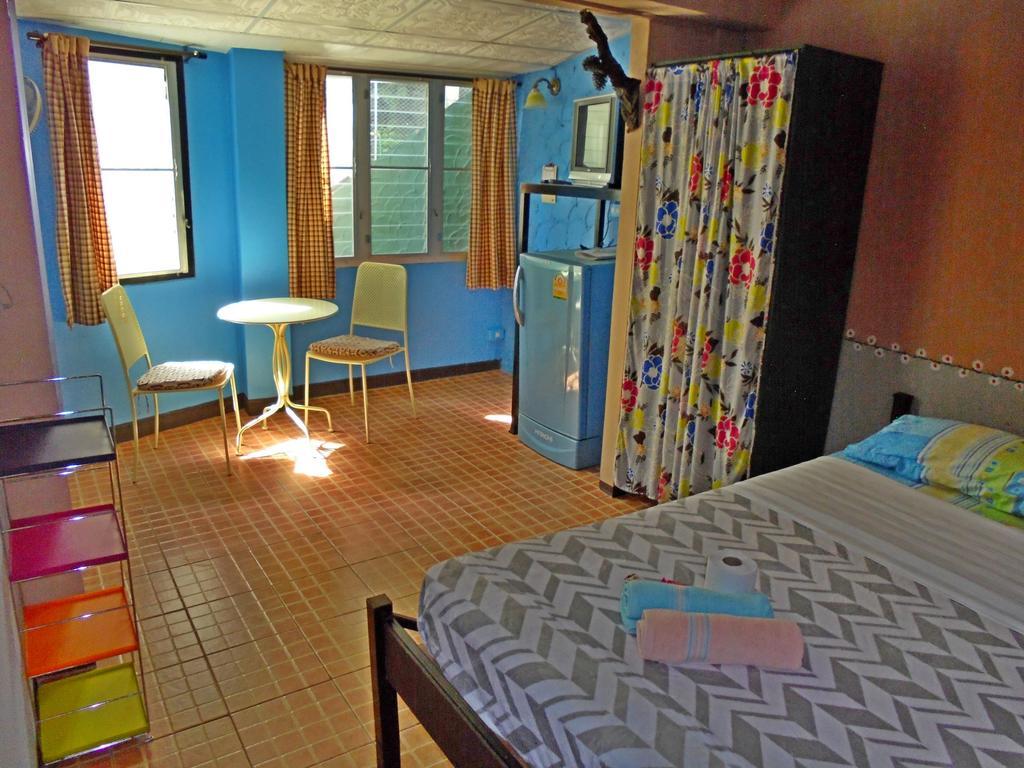Swiss Ticino Guesthouse & Restaurant Mae Wang Esterno foto
