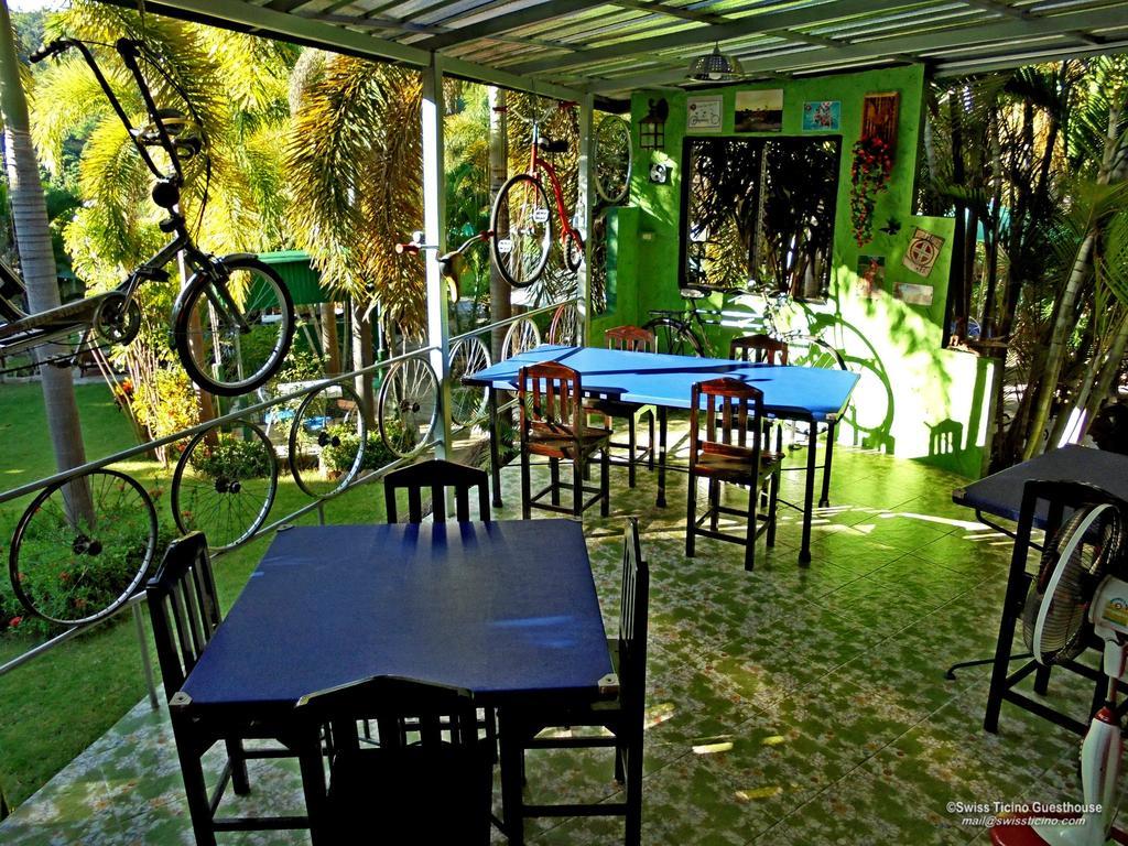 Swiss Ticino Guesthouse & Restaurant Mae Wang Esterno foto