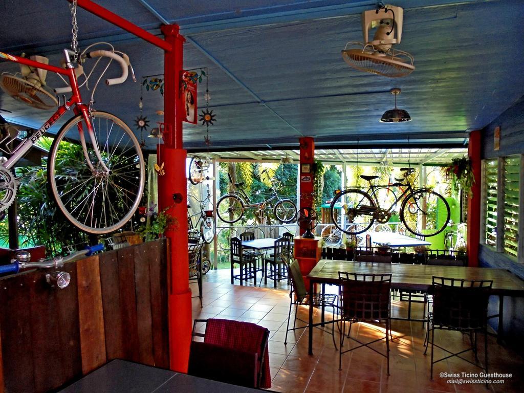 Swiss Ticino Guesthouse & Restaurant Mae Wang Esterno foto